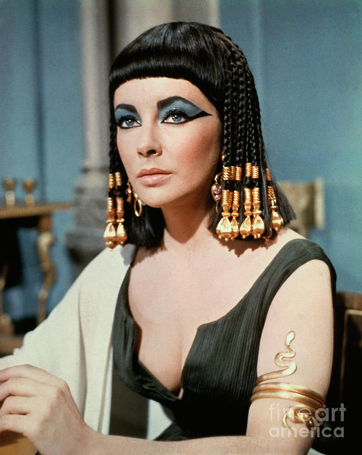 Elizabeth Taylor In Cleopatra Photograph by Bettmann