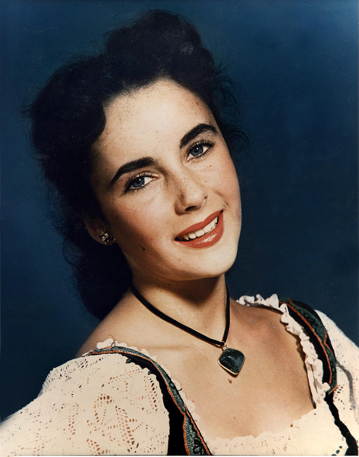 Elizabeth Taylor Photograph by New York Daily News Archive