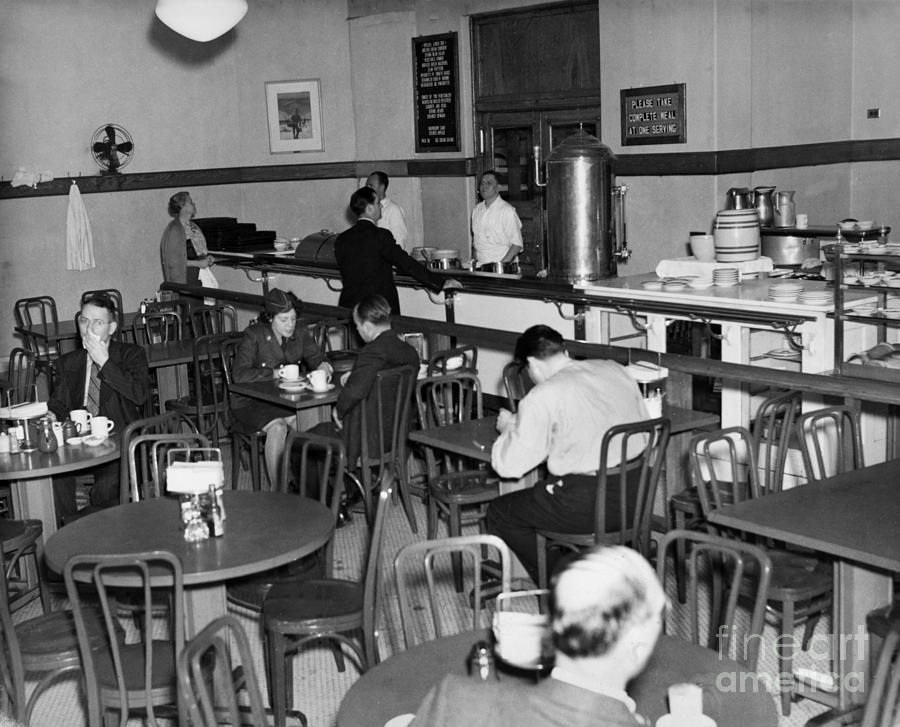Ellis Island Cafeteria Photograph by Granger