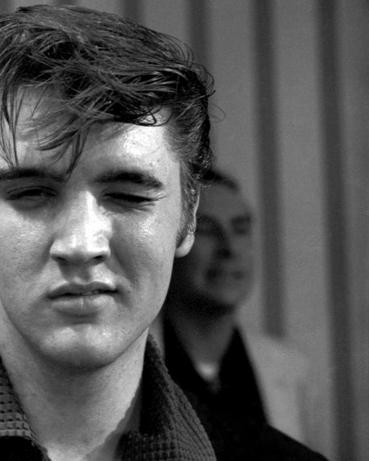 Elvis Presley Photograph - Elvis Presley: The Wink by Globe Photos
