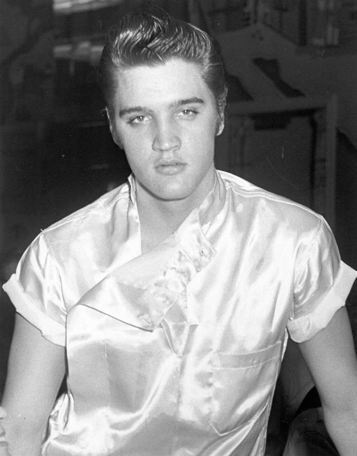 Elvis Records Love Me Tender Photograph by Michael Ochs Archives