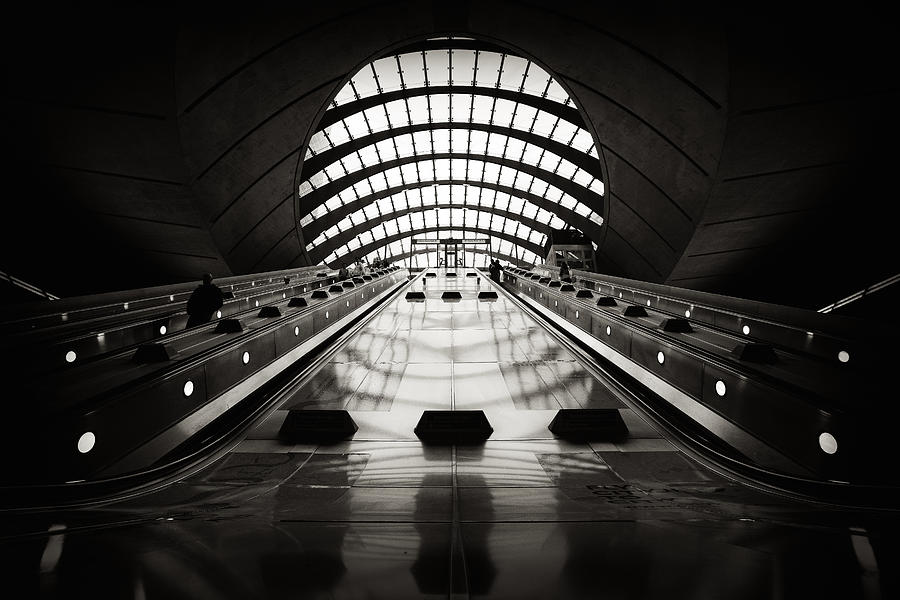 London Photograph - Embarkation by Shigehiro Ono