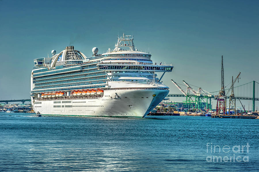 Emerald Princess Cruise Ship Photograph by David Zanzinger