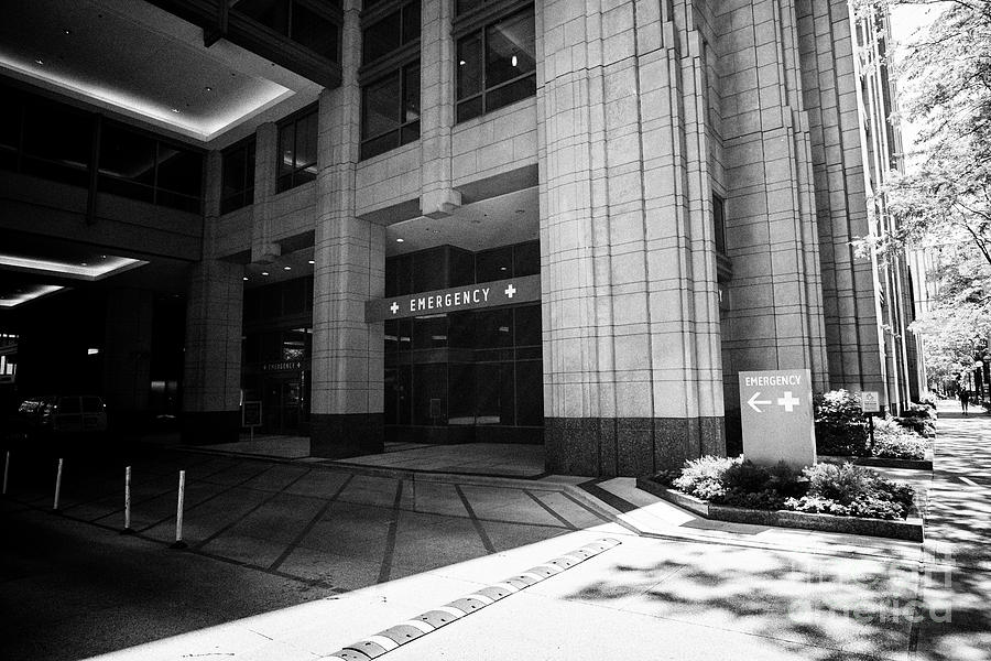 Chicago Photograph - Emergency Department Of Northwestern Memorial Hospital Campus Chicago Illinois United States Of Amer by Joe Fox