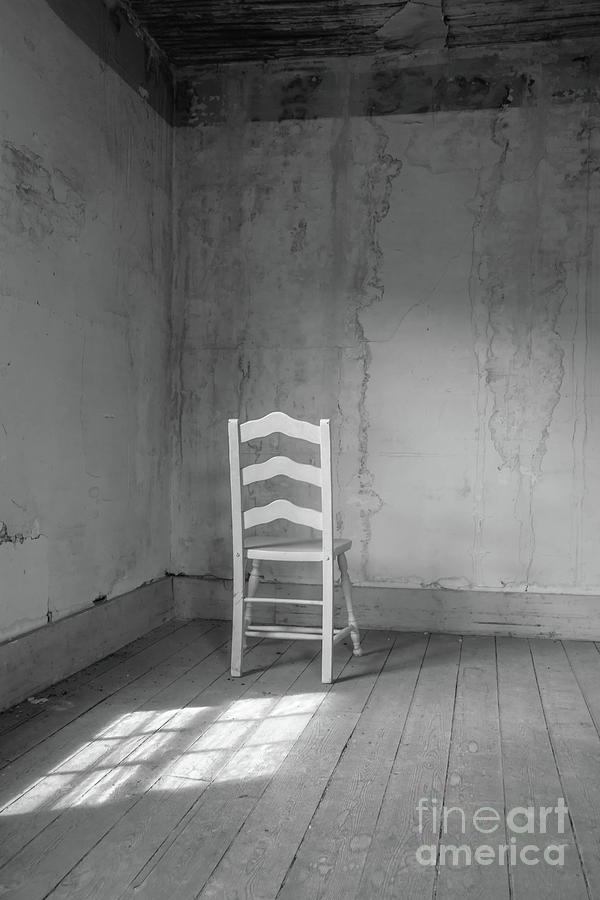 Empty Room Empty Chair Photograph by Edward Fielding