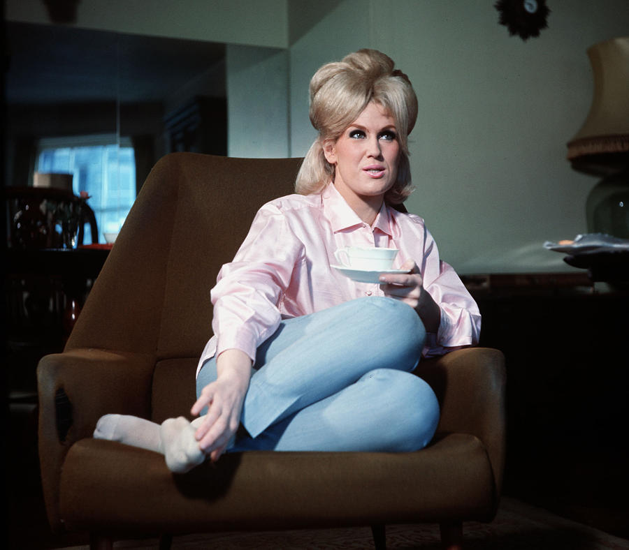 England. 1963. British Pop Singer Dusty Photograph by Popperfoto