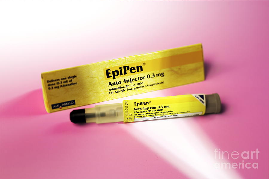 Device Photograph - Epipen Adrenaline Syringe by Colin Cuthbert/science Photo Library