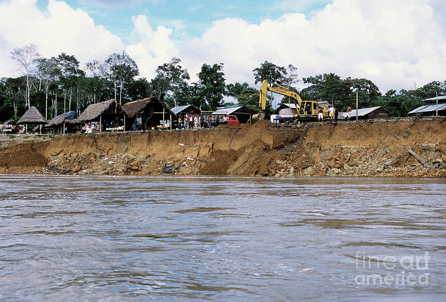 Erosion Of A River Bank Photograph by Dr Morley Read/science Photo Library