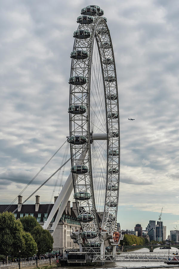 Escape the Eye Photograph by Peter Ritson - Fine Art America