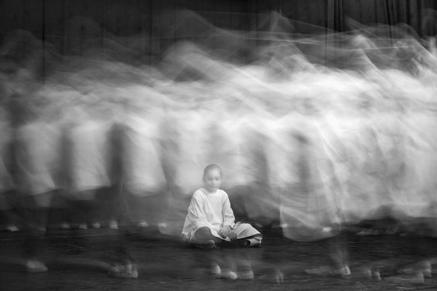 Performance Photograph - Euritmia by Zsolo