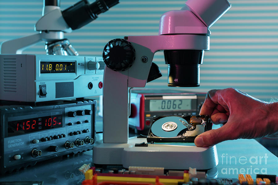 Electronic Photograph - Examining Hard Drive With Microscope by Wladimir Bulgar/science Photo Library Electronic Photograph - Examining Hard Drive With Microscope by Wladimir Bulgar/science Photo Library