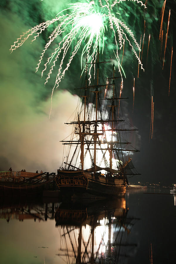 Exploding Fireworks over Salems Friendship Photograph by Jeff Folger