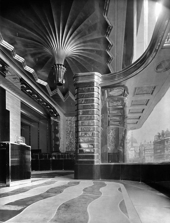 Express Lobby Photograph by Hulton Archive