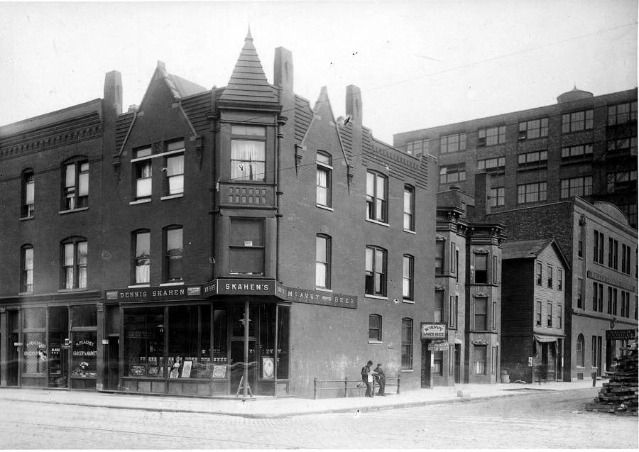 Exterior View Of Skahens Bar Photograph by Chicago History Museum