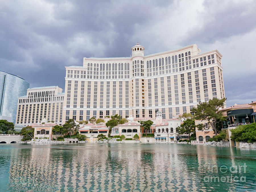 Bellagio Hotel & Casino. History, Features, and Risks - TensorFlight