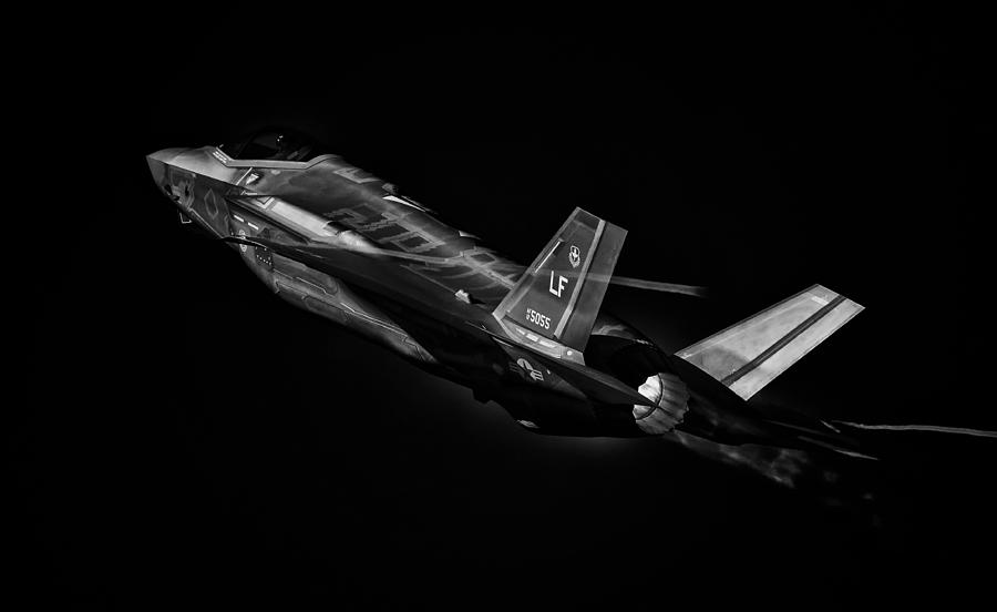 Action Photograph - F-35 by Henry Zhao