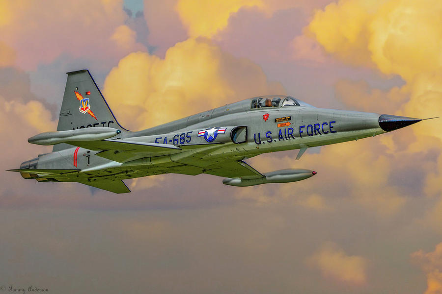 F-5 Freedom Fighter Photograph by Tommy Anderson