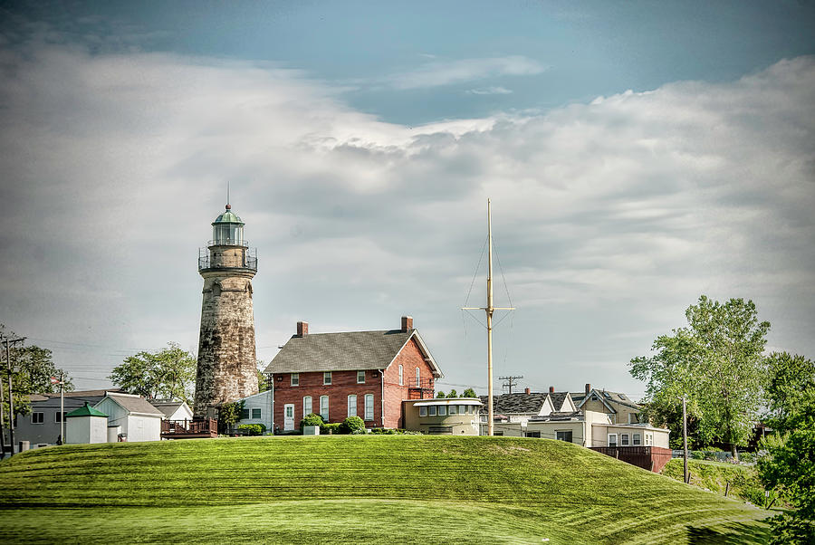 Architecture Photograph - Fairport Harbor Lighthouse no.2 by Phyllis Taylor