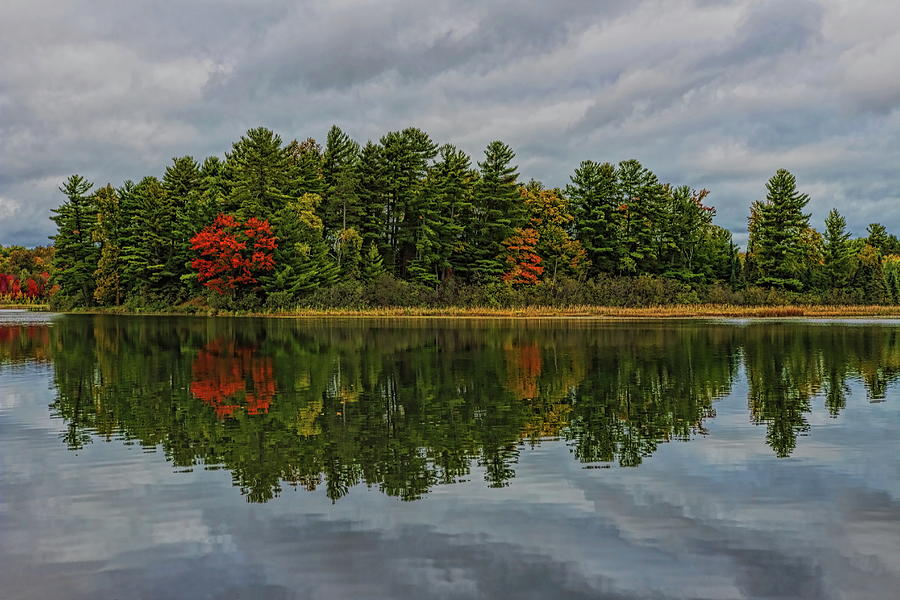 Fall At Indian Lake Photograph by Dale Kauzlaric