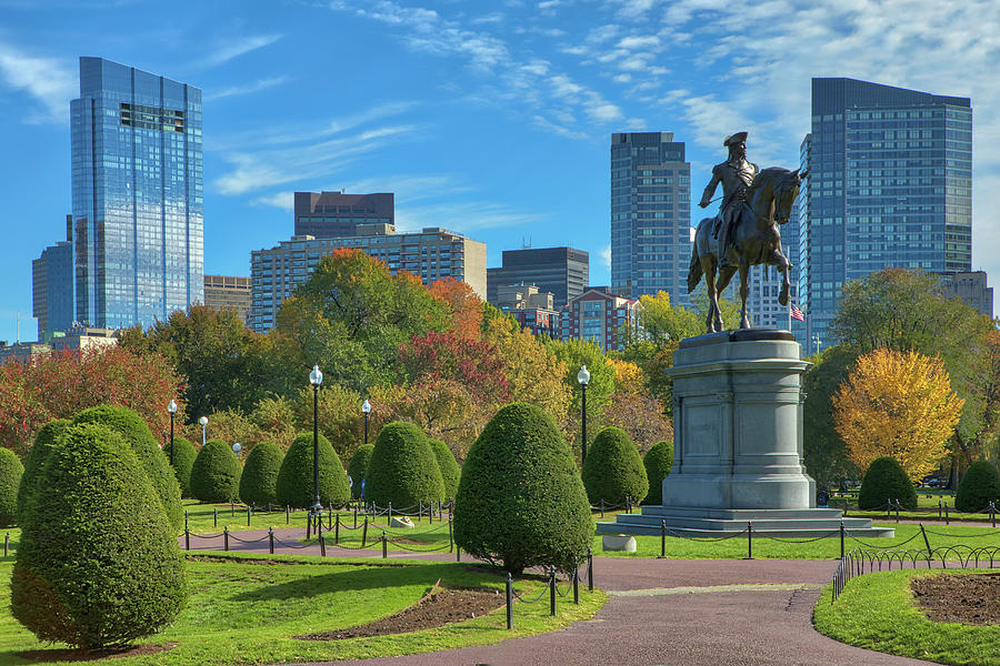 Fall Foliage Colors at the Boston Public Garden Photograph by Juergen Roth