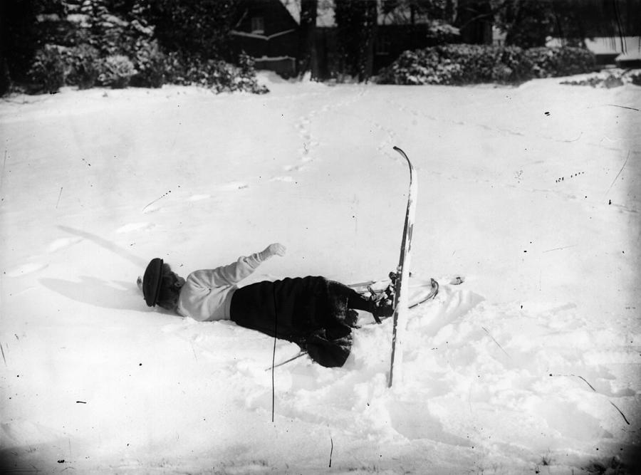Fallen Skier Photograph by Topical Press Agency