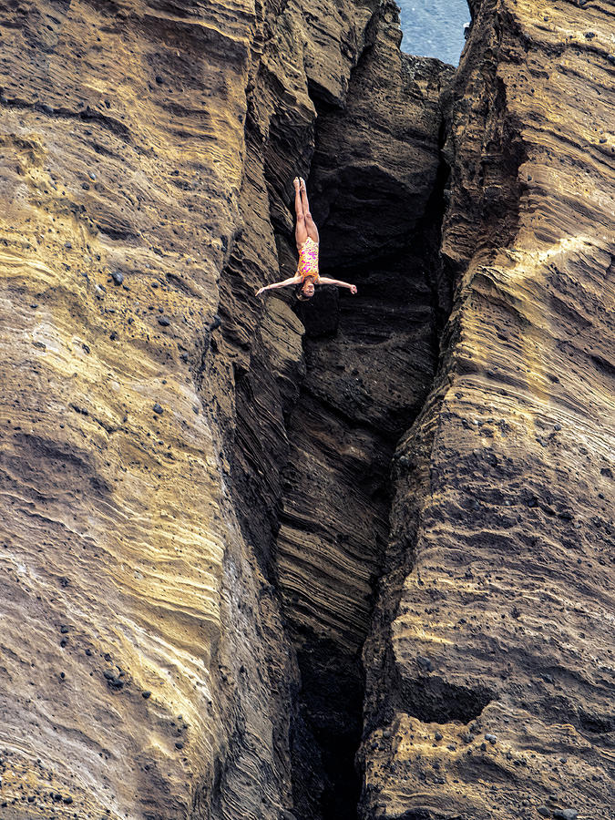 Falling Photograph by Fernando Abreu
