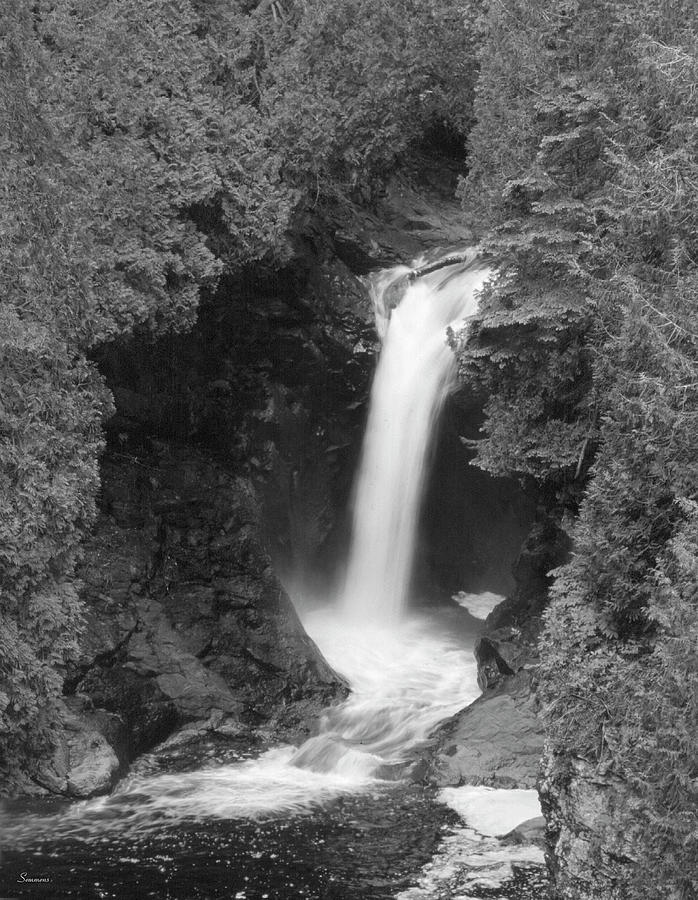 Falls 4 Photograph by Gordon Semmens