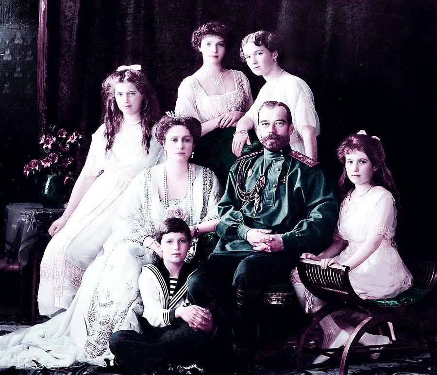 family portrait of Russian Czar Nicholas II, Romanoff Family 1913-14 ...