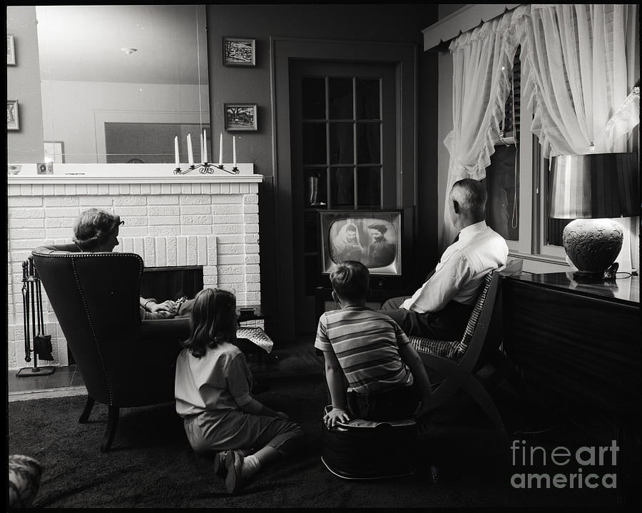 Family Watching Television In Living Photograph by Bettmann