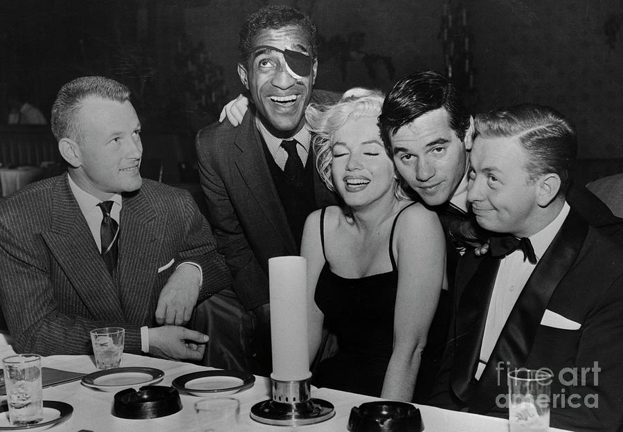Famous Guests At The Crescendo Photograph by Bettmann