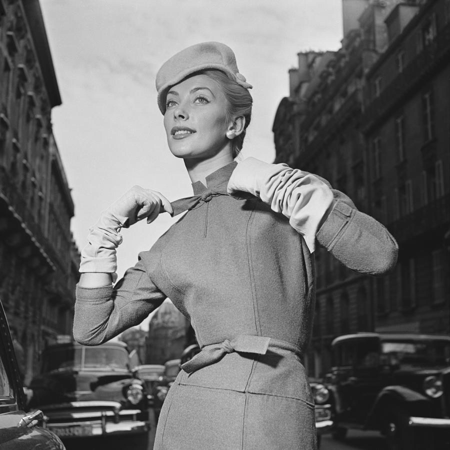 Fashion In The 1950s Photograph by Reporters Associes