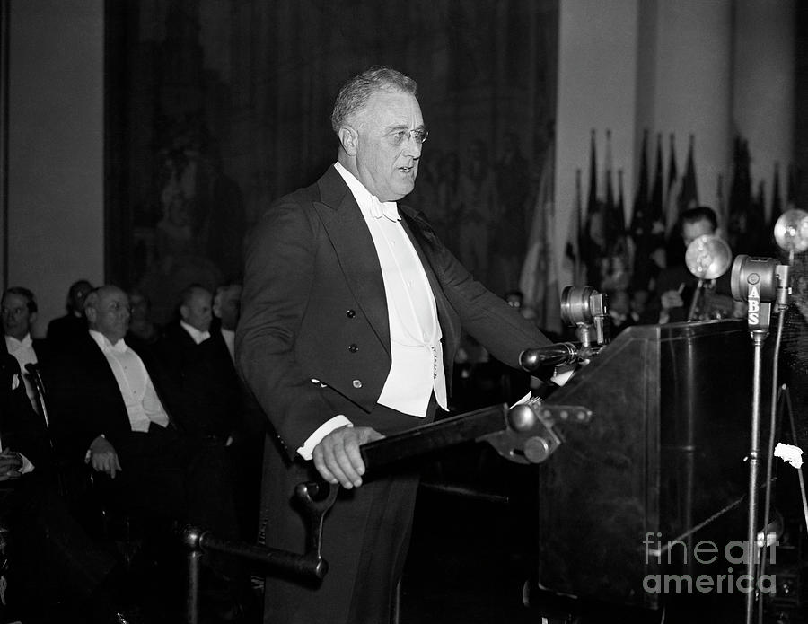 F.d. Roosevelt At Podium Wearing Tuxedo Photograph by Bettmann