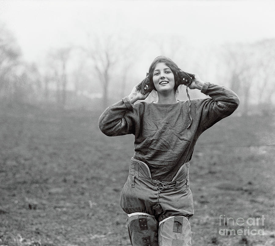 Female Football Captain Gladys Scherer Photograph by Bettmann