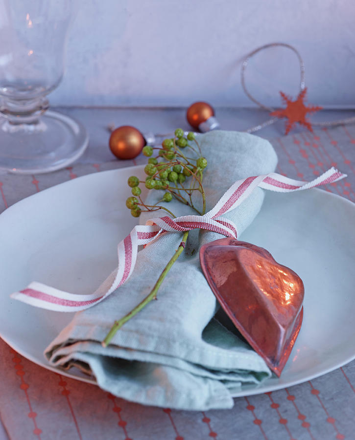 Festive Place Setting With Napkin Photograph by Julia Hoersch