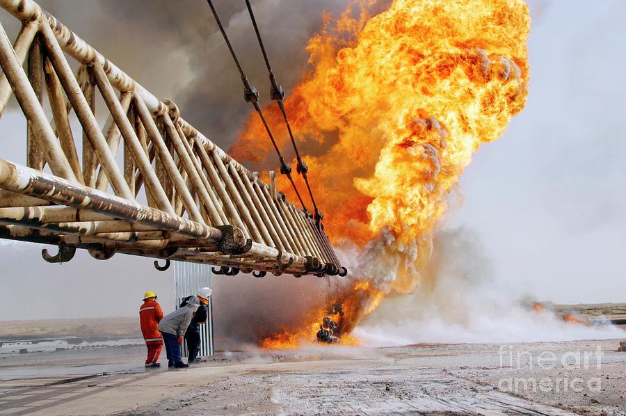 Fighting Iraqi Oil Well Fires Photograph by Peter Menzel/science Photo Library