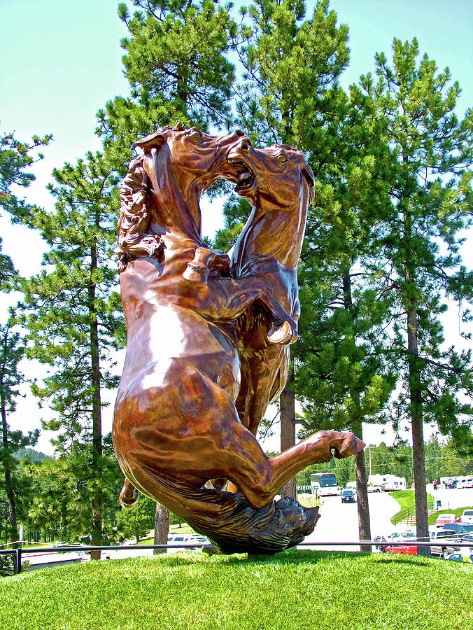 Fighting Stallions Sculpture At Crazy Horse Memorial In Black Hills ...