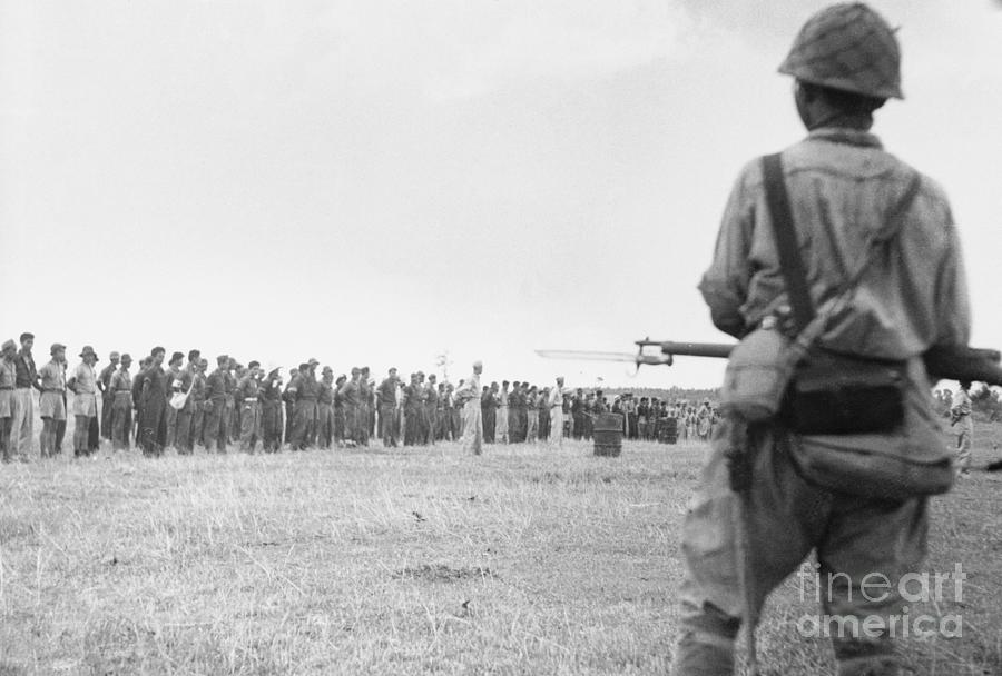 Filipino And American Troops Waiting Photograph by Bettmann