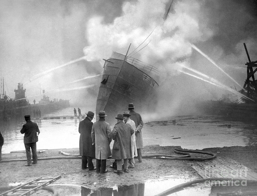 Fireboats Attend To The Burning S.s Photograph by New York Daily News Archive