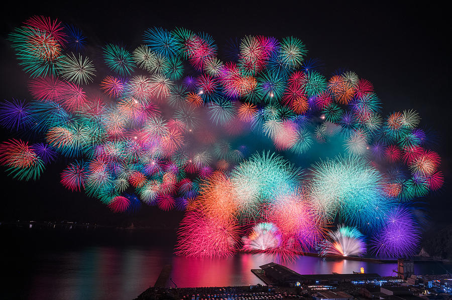 Fireworks Photograph - Fireworks by Yutaka Kurahashi