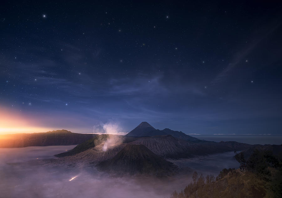 First Lights Between Stars And Mists 7r21748 Photograph by Joanaduenas