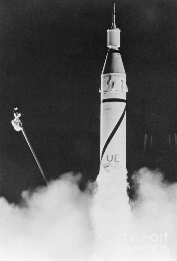 First Us Satellite Launched Photograph by Bettmann