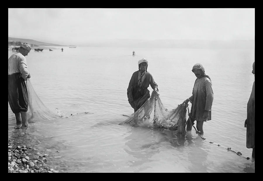 Casting Nets on the Sea of Galilee Editorial Stock Photo - Image of water,  fisherman: 24480503