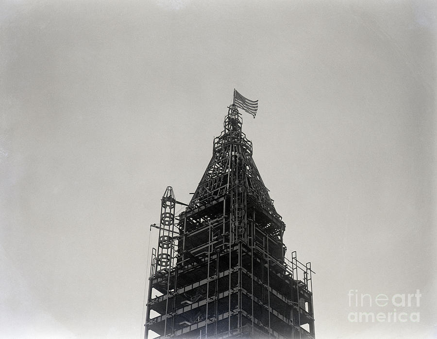 Flag On Top Of Woolworth Bldg. Iron Fram Photograph by Bettmann