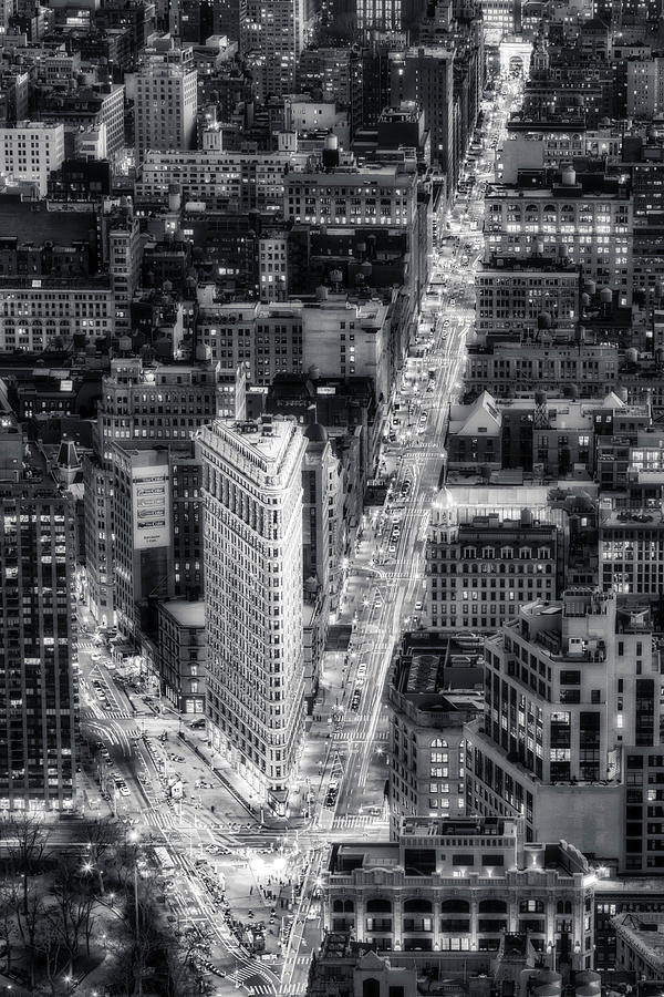 New York City Photograph - Flatiron Building District NYC BW by Susan Candelario