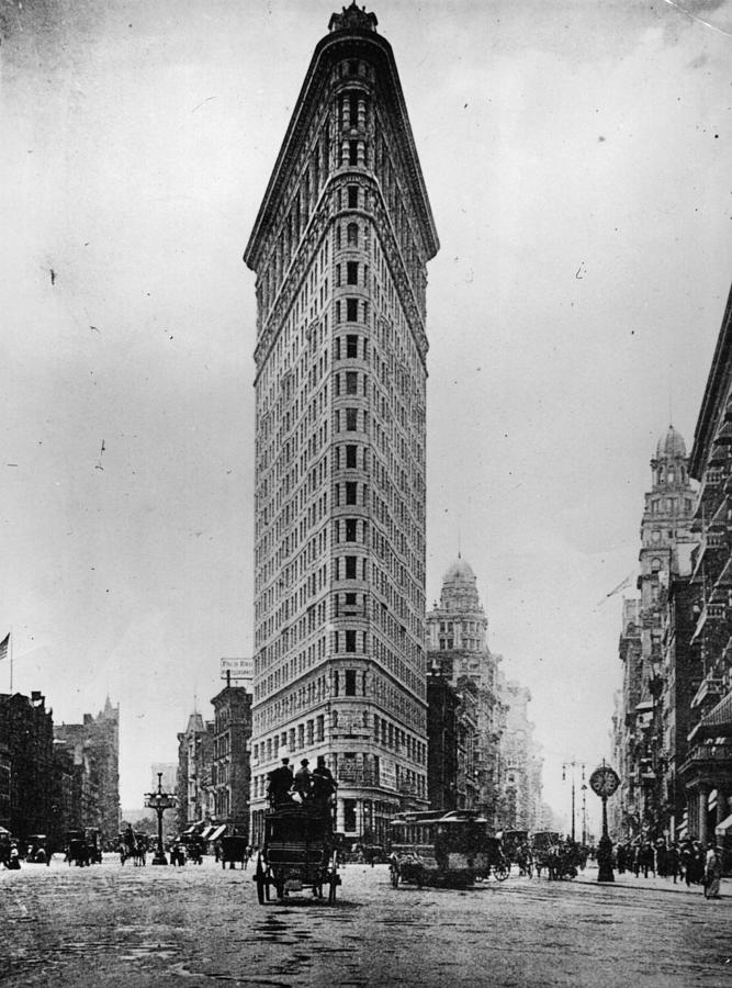 Flatiron Building Photograph by Hulton Archive