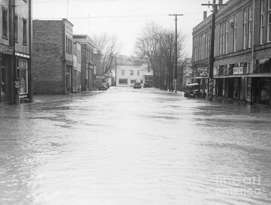 Flooded Main Street Photograph by Bettmann