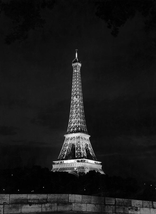 Floodlight Of The Eiffel Tower 1958 Photograph by Keystone-france