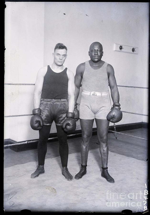 Floyd Johnson And Jack Johnson In Ring Photograph by Bettmann