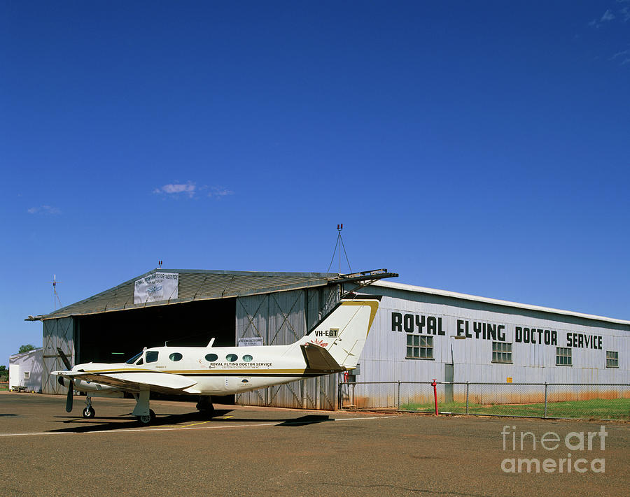 Flying Doctor's Light Aircraft Photograph by John Mead/science Photo ...