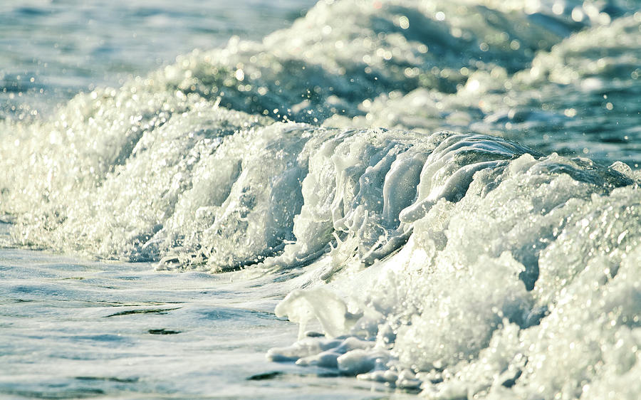Foamy Wave Photograph by (c) Maxim Mayorov // Foto.jollypix.com